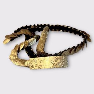 Vintage Fish Scale Floral Embossed Gold Stretch Belt Waist size 34"-47"